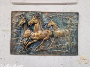луксозна гипсова фигурка със златни детайли